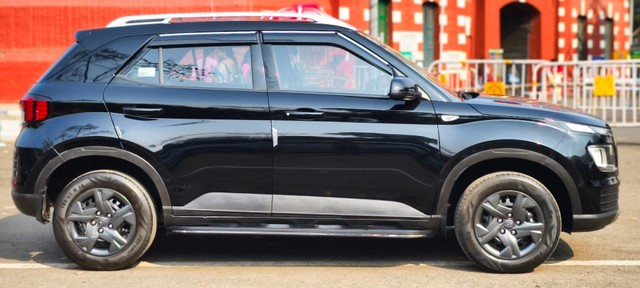 Second-hand 2025 Hyundai Venue S for sale in Kolkata-1
