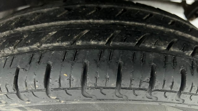 Second-hand 2016 Renault KWID RXT for sale in Ahmedabad-33