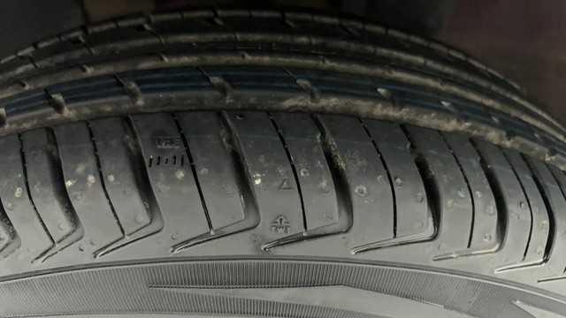 Second-hand 2016 Renault KWID RXT for sale in Ahmedabad-37