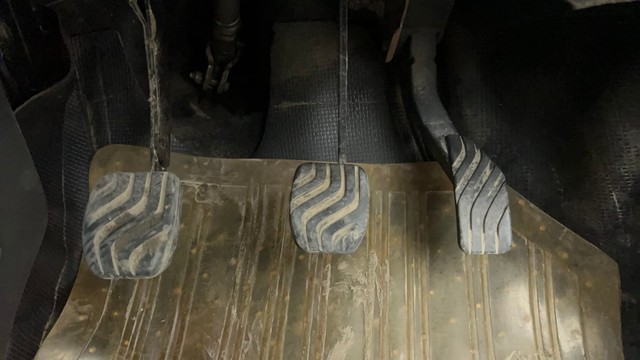 Second-hand 2016 Renault KWID RXT for sale in Ahmedabad-14