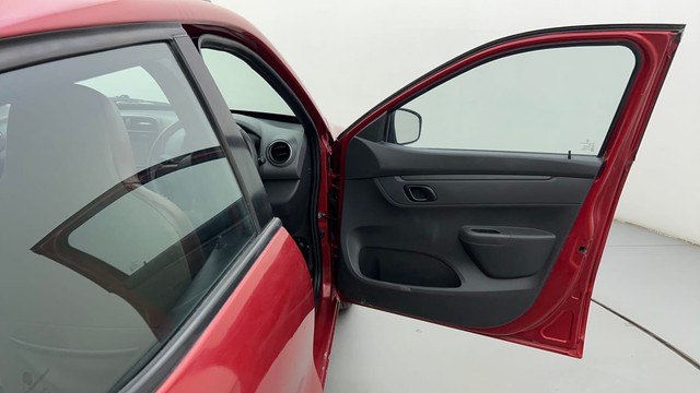 Second-hand 2016 Renault KWID RXT for sale in Ahmedabad-16