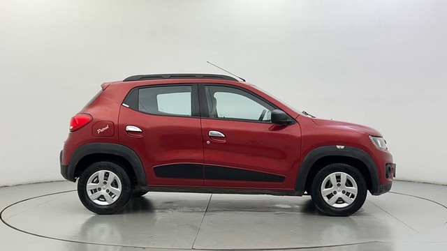 Second-hand 2016 Renault KWID RXT for sale in Ahmedabad-2