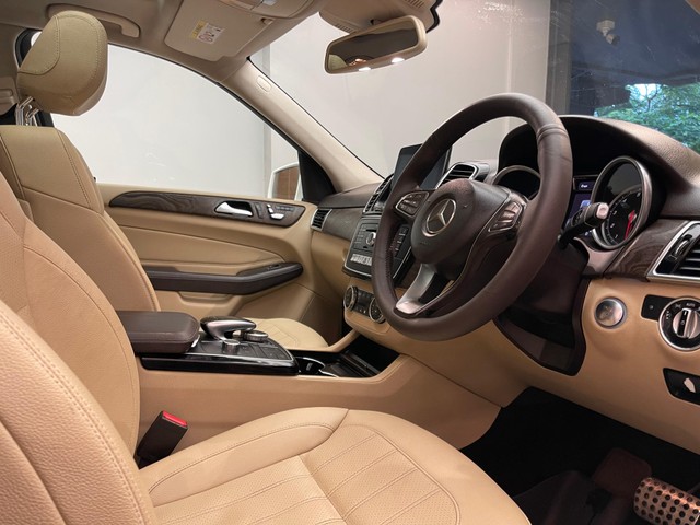 Second-hand 2017 Mercedes-Benz GLE 400 4MATIC for sale in Mumbai-14