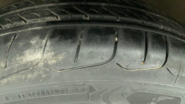 Second-hand 2018 Maruti Suzuki Dzire ZXI for sale in Ahmedabad-27