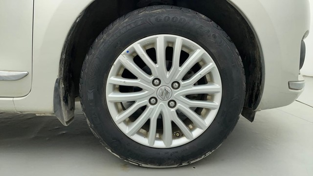 Second-hand 2018 Maruti Suzuki Dzire ZXI for sale in Ahmedabad-17