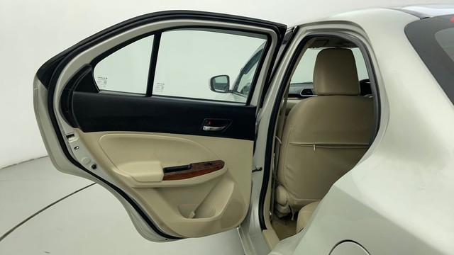 Second-hand 2018 Maruti Suzuki Dzire ZXI for sale in Ahmedabad-24