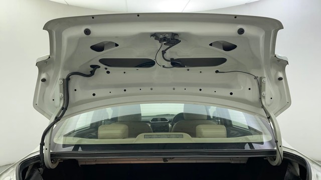 Second-hand 2018 Maruti Suzuki Dzire ZXI for sale in Ahmedabad-23