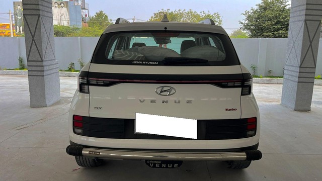 Second-hand 2024 Hyundai Venue S Opt Turbo for sale in Warangal-2