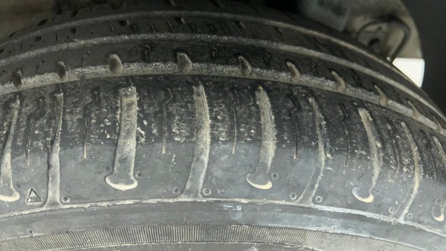 Second-hand 2015 Hyundai i20 Sportz 1.2 for sale in Ahmedabad-37