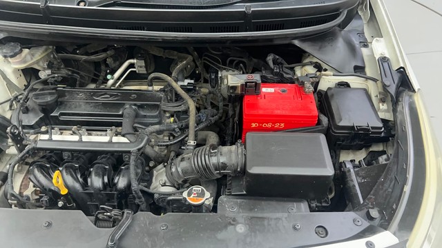 Second-hand 2015 Hyundai i20 Sportz 1.2 for sale in Ahmedabad-39