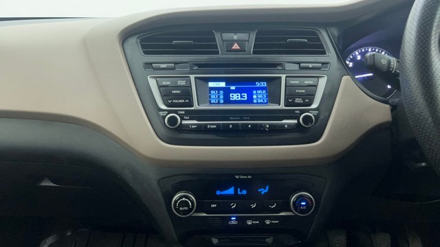 Second-hand 2015 Hyundai i20 Sportz 1.2 for sale in Ahmedabad-23