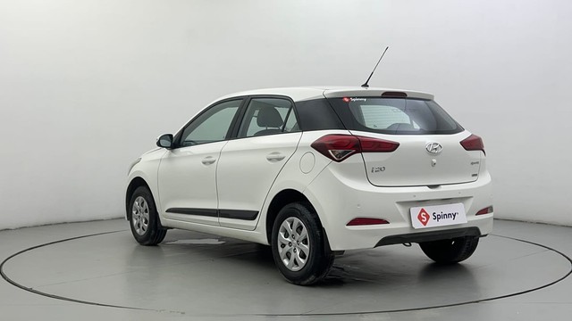 Second-hand 2015 Hyundai i20 Sportz 1.2 for sale in Ahmedabad-5