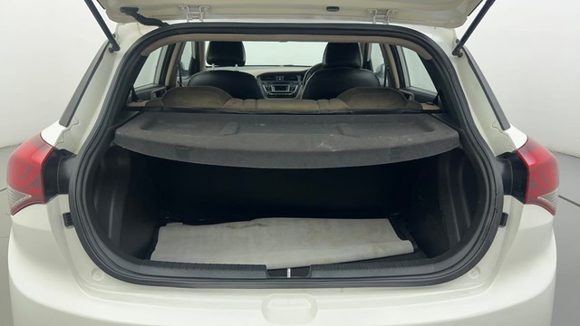 Second-hand 2015 Hyundai i20 Sportz 1.2 for sale in Ahmedabad-9