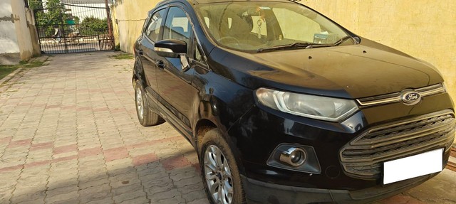 Second-hand 2014 Ford Ecosport 1.5 DV5 MT Titanium for sale in Lucknow-9