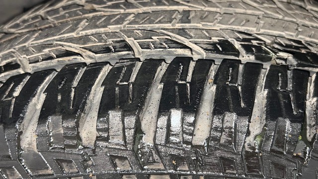 Second-hand 2016 Toyota Innova Crysta 2.4 GX AT 8 STR for sale in Chandigarh-36