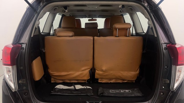 Second-hand 2016 Toyota Innova Crysta 2.4 GX AT 8 STR for sale in Chandigarh-9