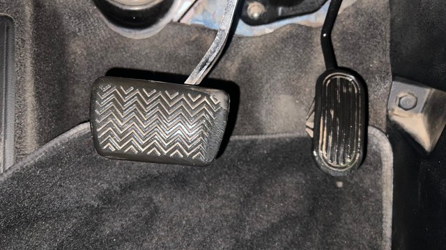 Second-hand 2016 Toyota Innova Crysta 2.4 GX AT 8 STR for sale in Chandigarh-14