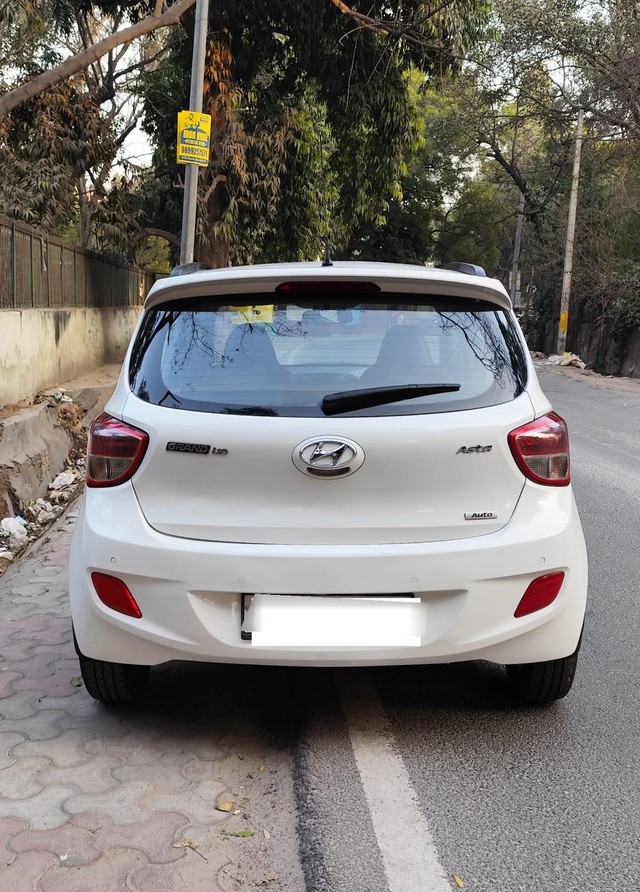 Second-hand 2015 Hyundai Grand i10 AT Asta for sale in New Delhi-2