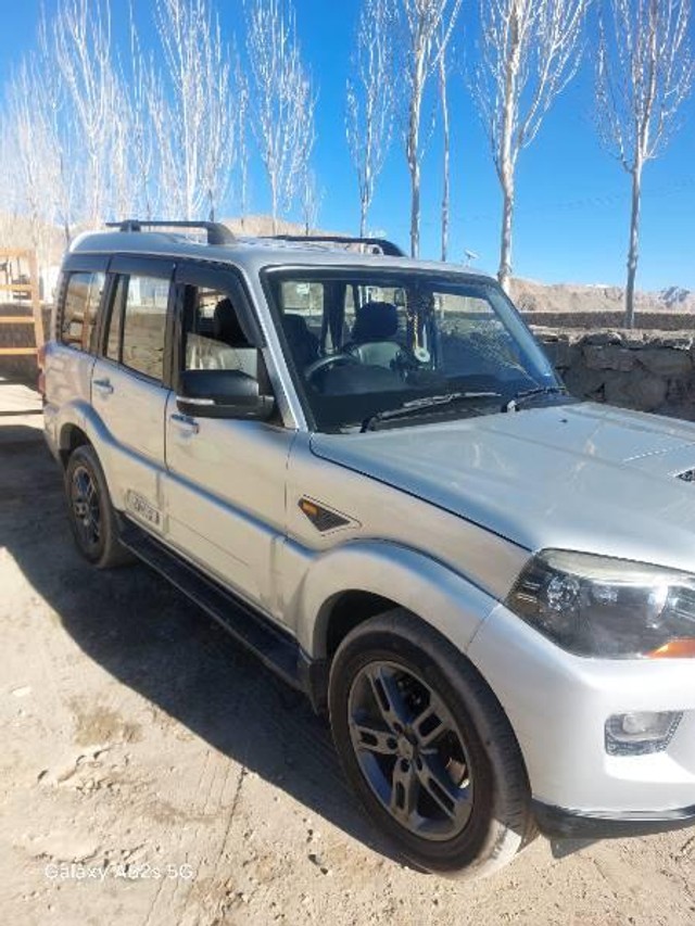 Second-hand 2017 Mahindra Scorpio 1.99 S10 for sale in Leh-4