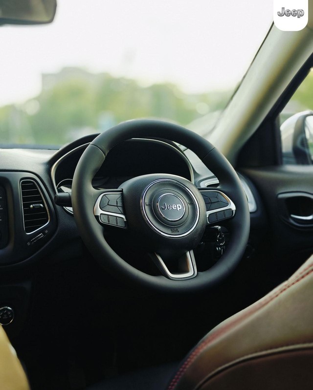 Second-hand 2020 Jeep Compass 1.4 Sport for sale in New Delhi-9