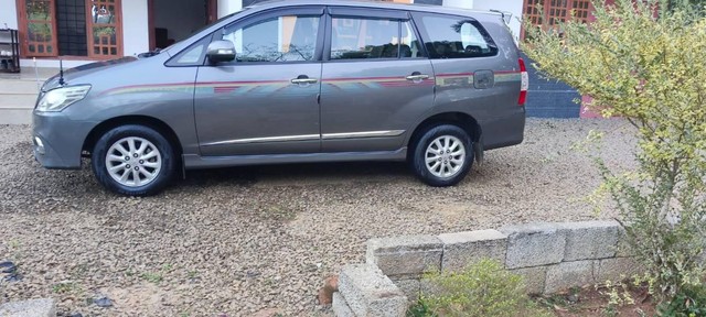 Second-hand 2014 Toyota Innova 2.5 VX (Diesel) 7 Seater for sale in Kottayam-5
