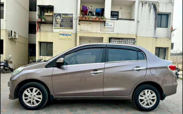 Second-hand 2013 Honda Amaze VX i-DTEC for sale in Nagpur-3