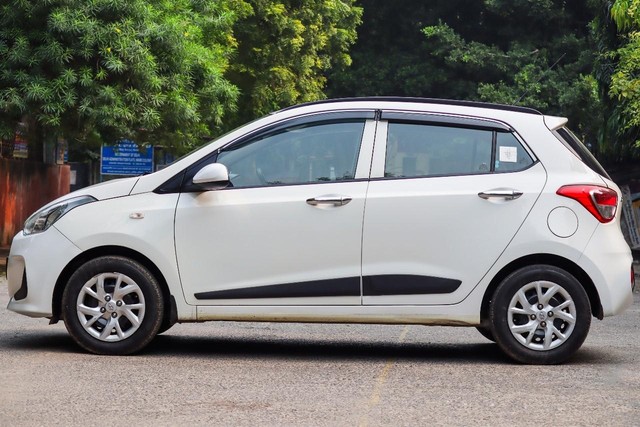 Second-hand 2018 Hyundai Grand i10 1.2 Kappa Magna BSIV for sale in New Delhi-2