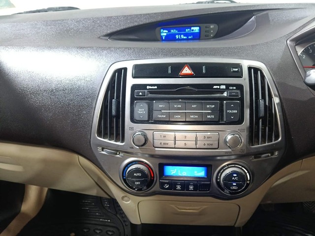 Second-hand 2012 Hyundai i20 Sportz 1.2 for sale in Kochi-25