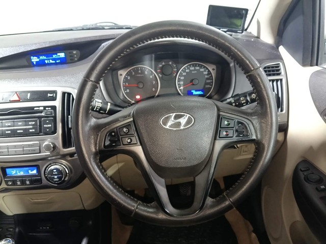 Second-hand 2012 Hyundai i20 Sportz 1.2 for sale in Kochi-23