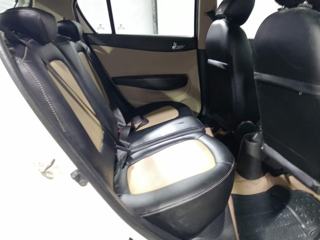 Second-hand 2012 Hyundai i20 Sportz 1.2 for sale in Kochi-30