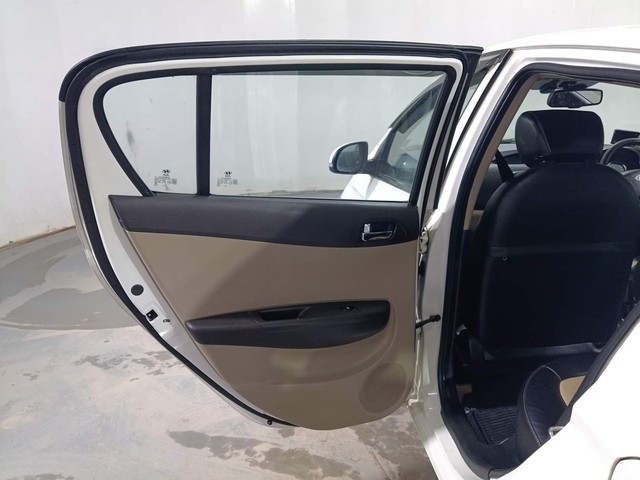 Second-hand 2012 Hyundai i20 Sportz 1.2 for sale in Kochi-38