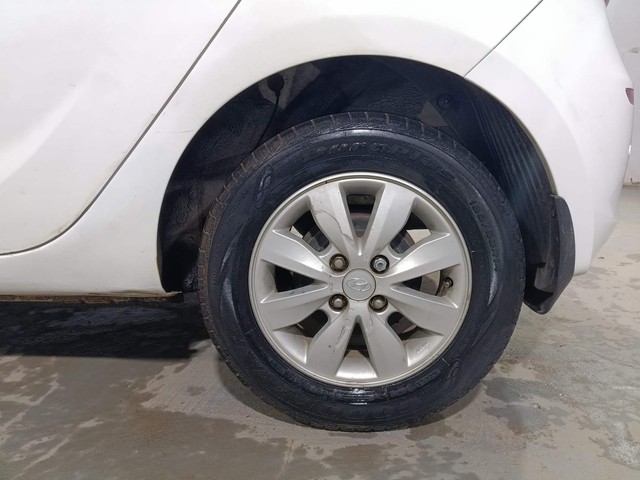 Second-hand 2012 Hyundai i20 Sportz 1.2 for sale in Kochi-19