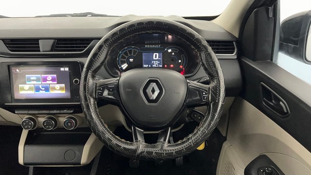 Second-hand 2023 Renault Triber RXT for sale in Lucknow-35