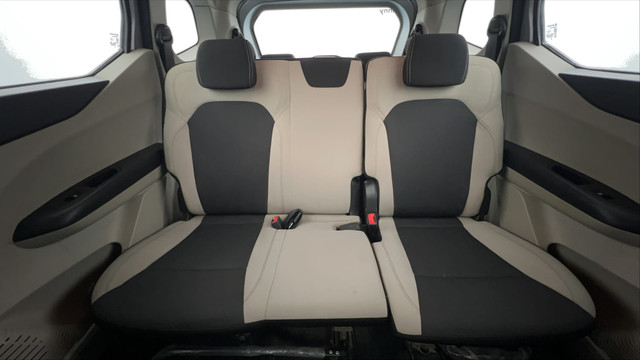 Second-hand 2023 Renault Triber RXT for sale in Lucknow-34