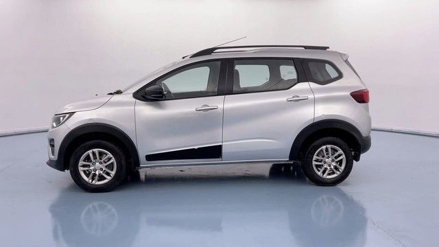 Second-hand 2023 Renault Triber RXT for sale in Lucknow-6