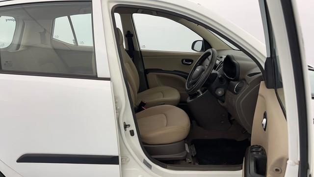 Second-hand 2013 Hyundai i10 Magna 1.2 for sale in Lucknow-15