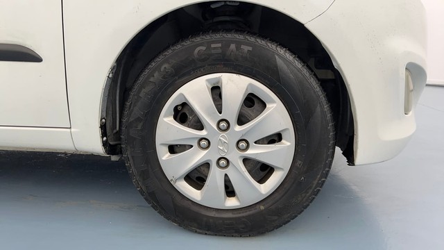 Second-hand 2013 Hyundai i10 Magna 1.2 for sale in Lucknow-17