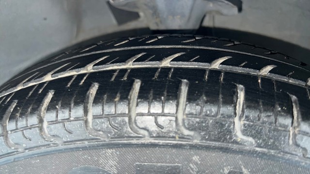 Second-hand 2013 Hyundai i10 Magna 1.2 for sale in Lucknow-36