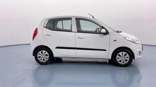 Second-hand 2013 Hyundai i10 Magna 1.2 for sale in Lucknow-2