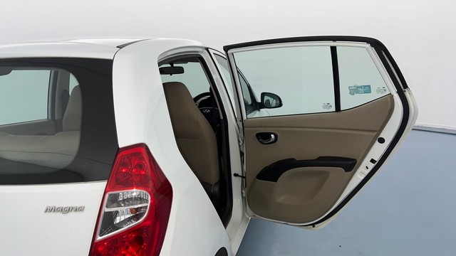 Second-hand 2013 Hyundai i10 Magna 1.2 for sale in Lucknow-28