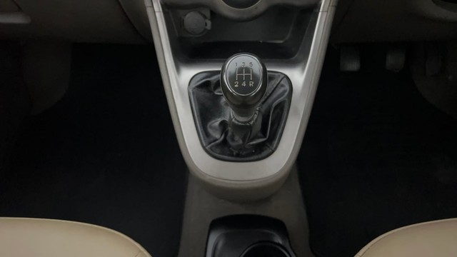 Second-hand 2013 Hyundai i10 Magna 1.2 for sale in Lucknow-12