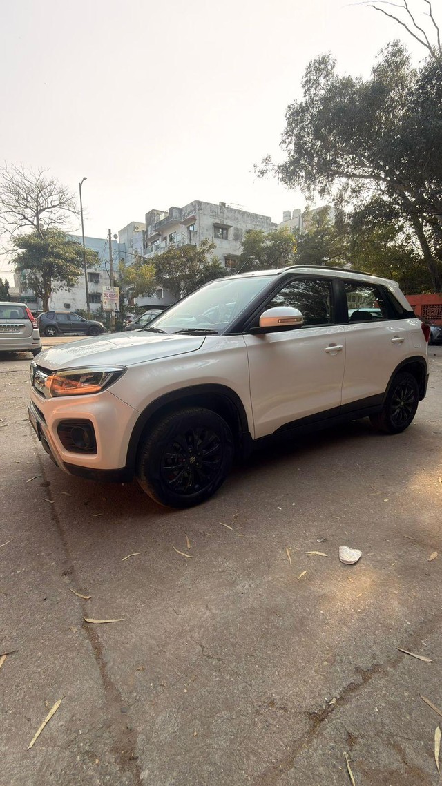 Second-hand 2020 Maruti Vitara Brezza ZXI for sale in New Delhi-8