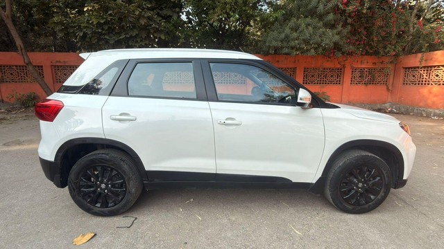 Second-hand 2020 Maruti Vitara Brezza ZXI for sale in New Delhi-1