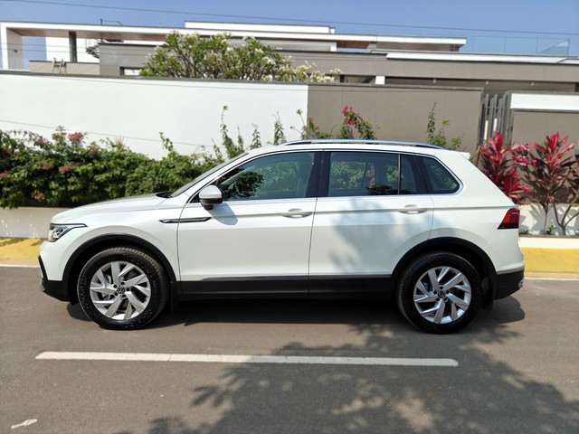 Second-hand 2023 Volkswagen Tiguan 2.0 TSI Elegance for sale in Coimbatore-3