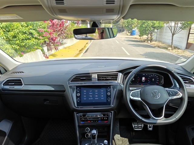 Second-hand 2023 Volkswagen Tiguan 2.0 TSI Elegance for sale in Coimbatore-7