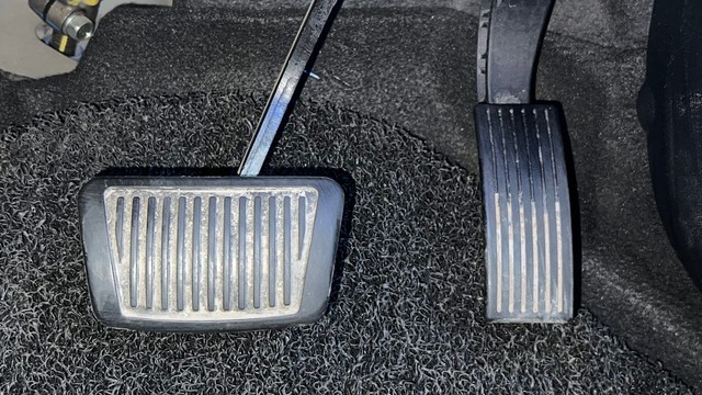 Second-hand 2024 Hyundai i20 Asta 1.2 for sale in Noida-14