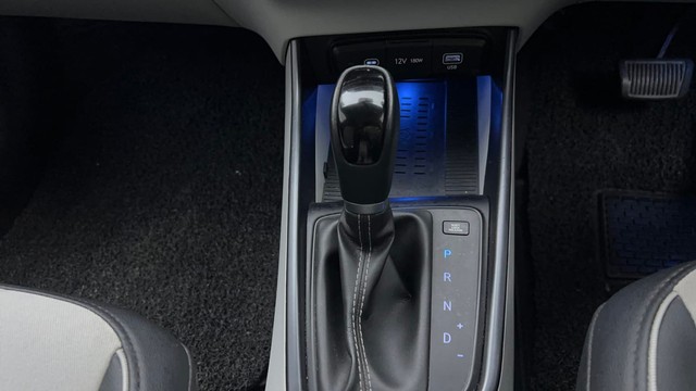 Second-hand 2024 Hyundai i20 Asta 1.2 for sale in Noida-12