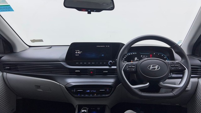 Second-hand 2024 Hyundai i20 Asta 1.2 for sale in Noida-11