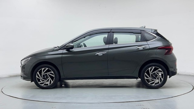 Second-hand 2024 Hyundai i20 Asta 1.2 for sale in Noida-6