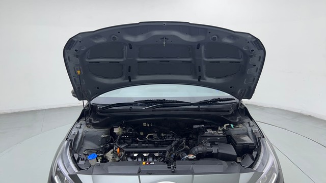 Second-hand 2024 Hyundai i20 Asta 1.2 for sale in Noida-8